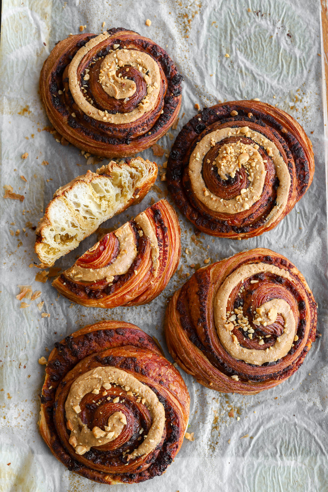 Macadamia & dulcey chocolate Escargot