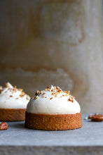 Load image into Gallery viewer, Caramel miso and Banana Tart

