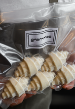 Load image into Gallery viewer, Frozen Croissants Bag (x5)
